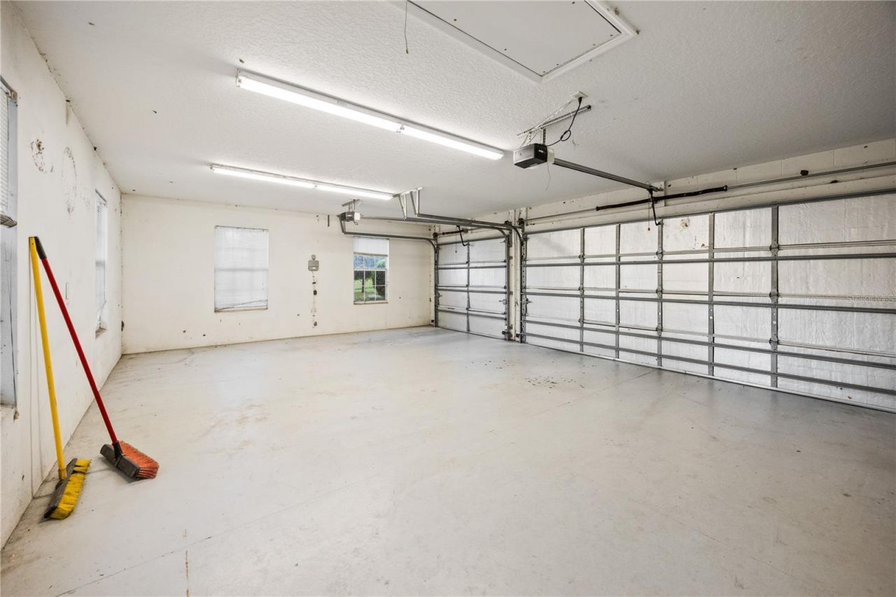 6208 SE 54th Trail, Center Hill, FL 33514 Photo