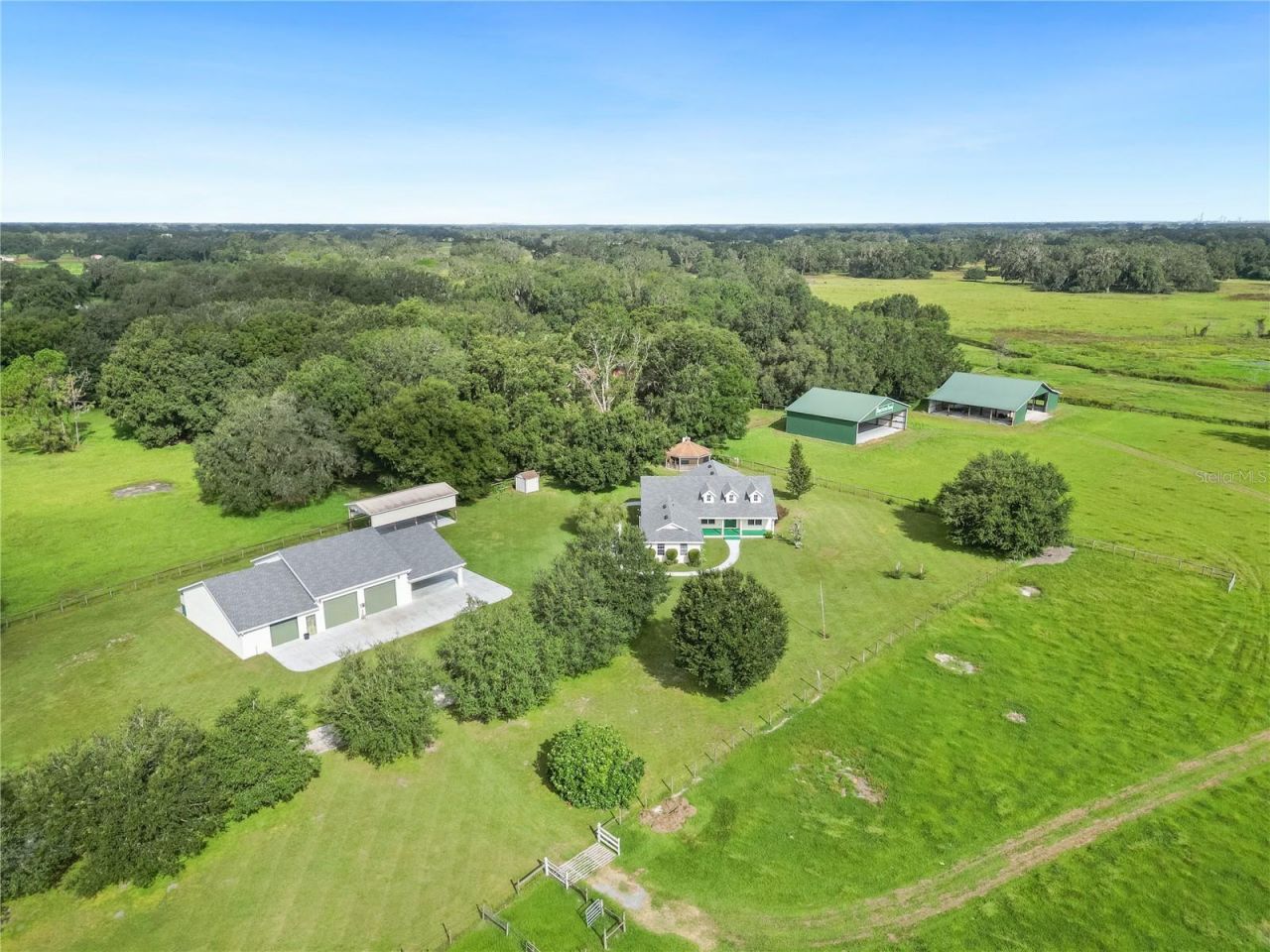 6208 SE 54th Trail, Center Hill, FL 33514 Photo