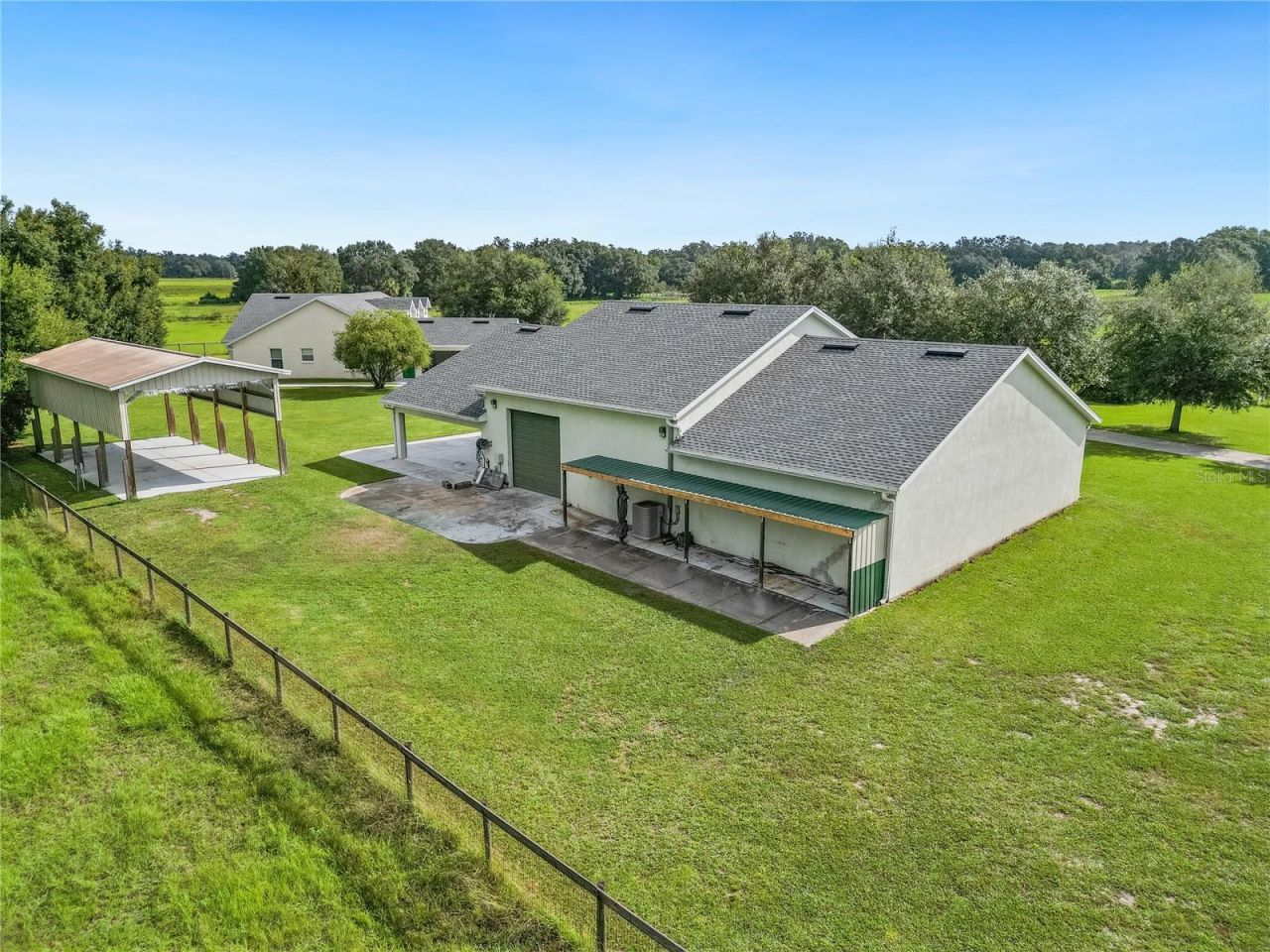 6208 SE 54th Trail, Center Hill, FL 33514 Photo