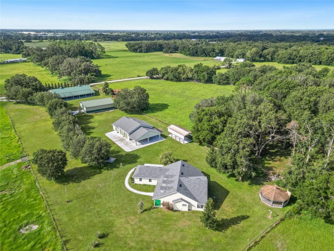 6208 SE 54th Trail, Center Hill, FL 33514 Photo