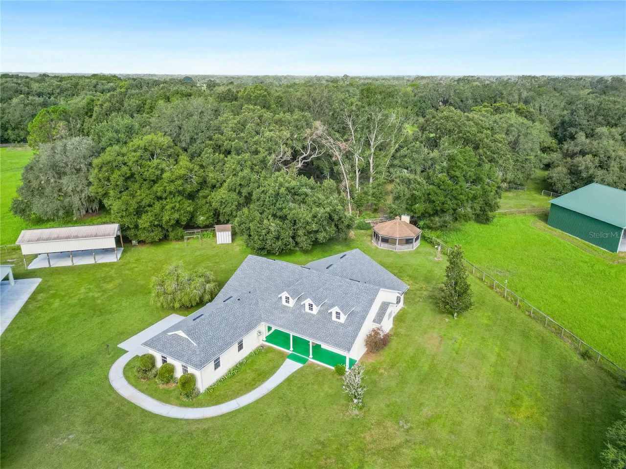 6208 SE 54th Trail, Center Hill, FL 33514 Photo