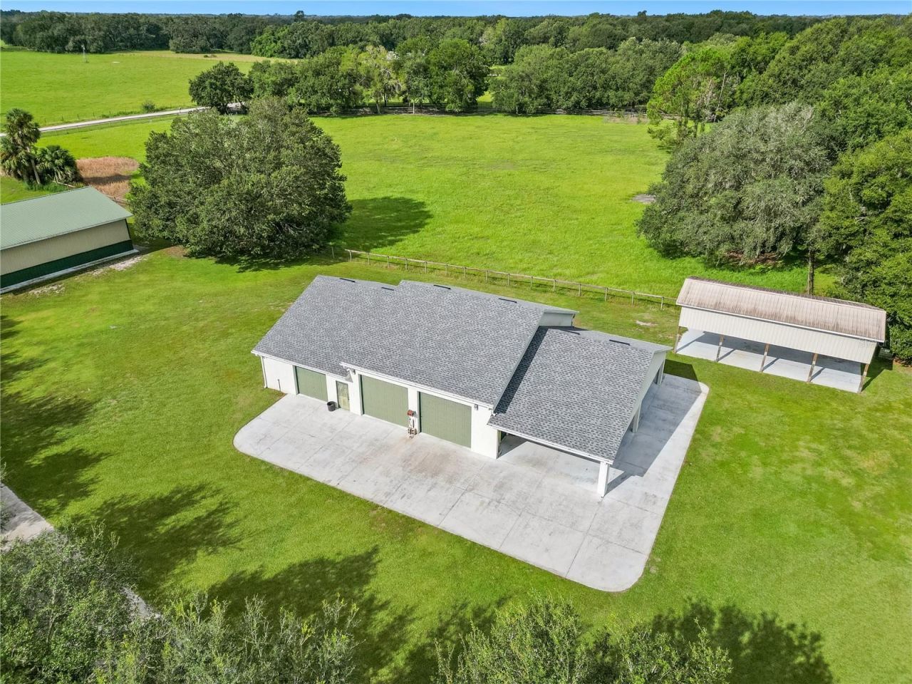 6208 SE 54th Trail, Center Hill, FL 33514 Photo