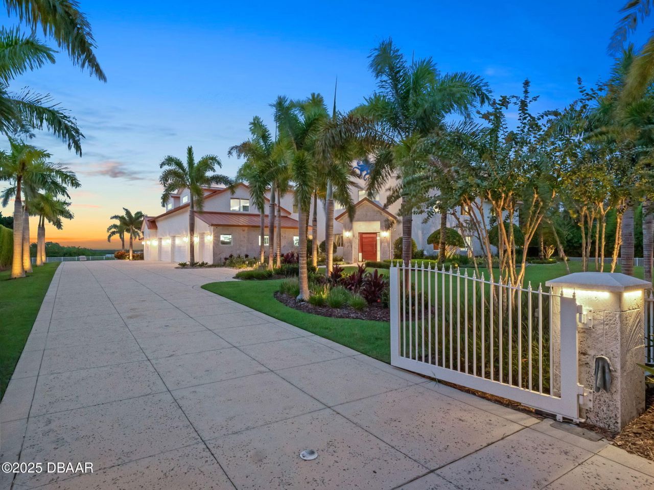 1511 S Riverside Drive, New Smyrna Beach, FL 32168 Photo