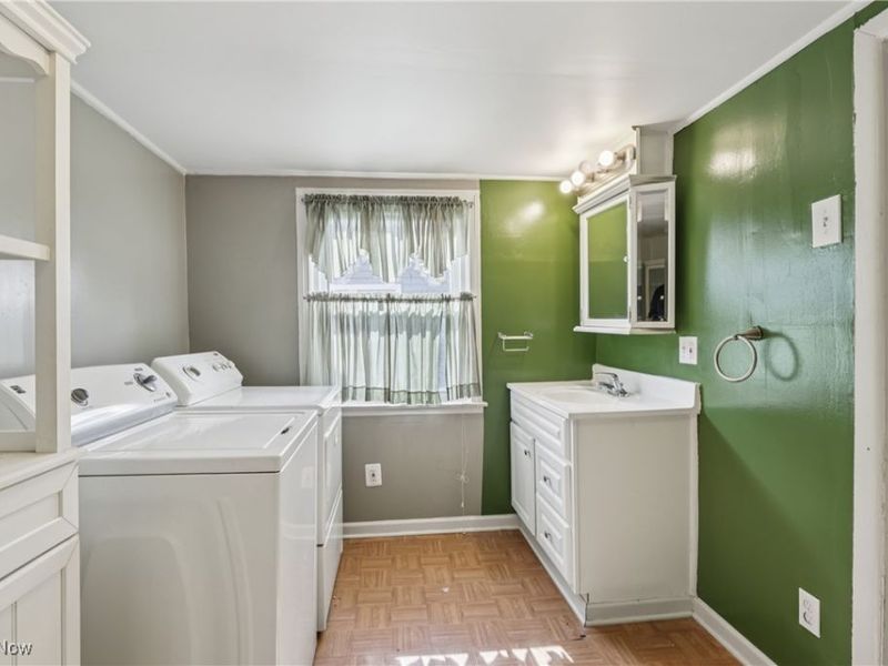 1674 Betz Drive, Akron, OH 44306 Photo 16