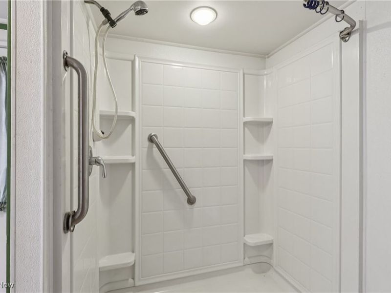 1674 Betz Drive, Akron, OH 44306 Photo 18