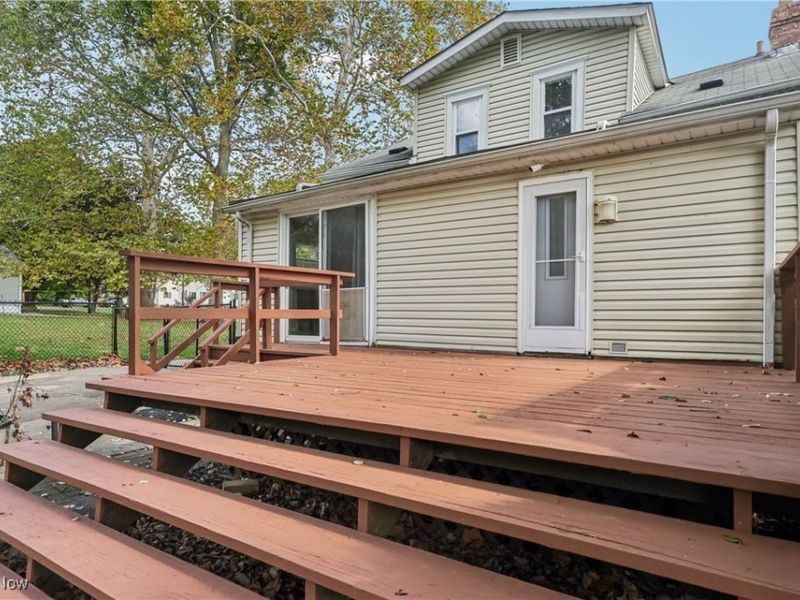 1674 Betz Drive, Akron, OH 44306 Photo 5