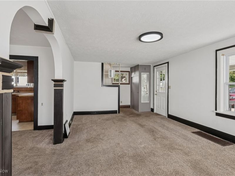 1674 Betz Drive, Akron, OH 44306 Photo 8