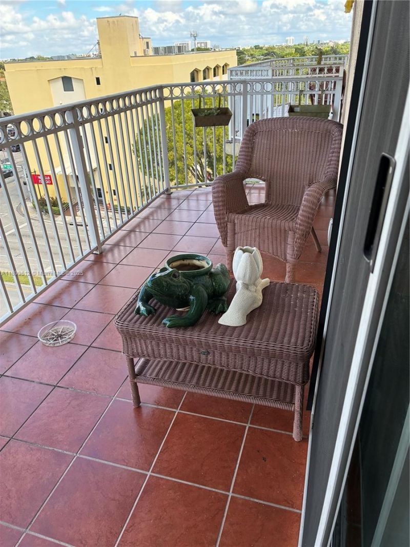 1650 Coral Way, Unit 808, Miami, FL 33145 Photo