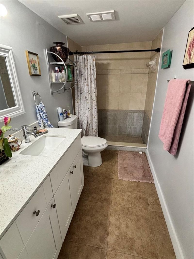 1650 Coral Way, Unit 808, Miami, FL 33145 Photo