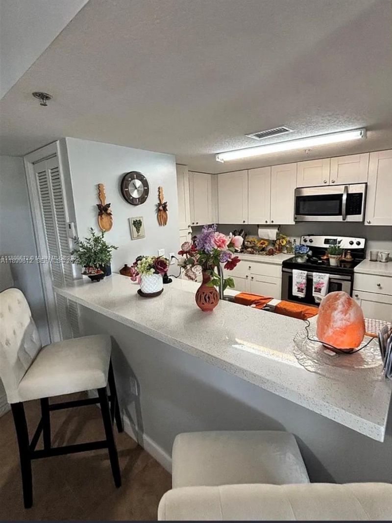 1650 Coral Way, Unit 808, Miami, FL 33145 Photo
