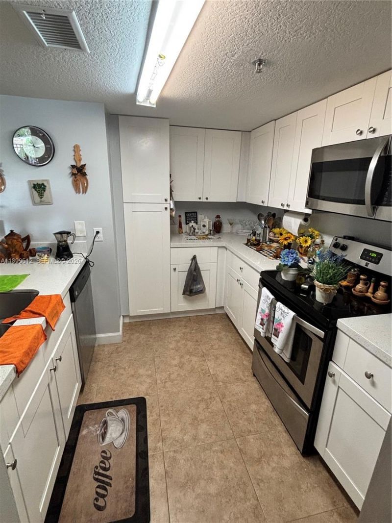 1650 Coral Way, Unit 808, Miami, FL 33145 Photo