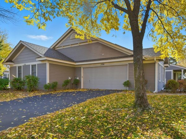 1708 Kerry Lane, Woodbury, MN 55125