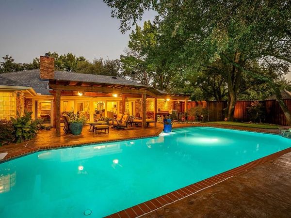 2101 Brentgate Drive, Arlington, TX 76017