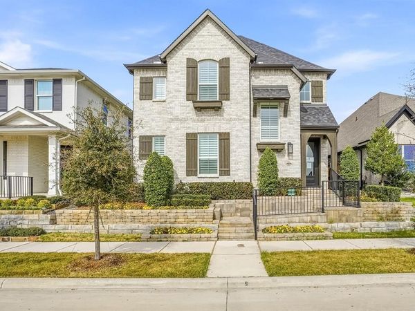 1013 Karis Boulevard, Crowley, TX 76036