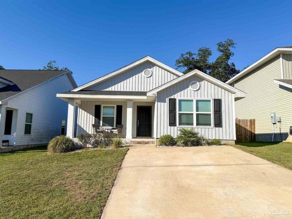 392 Hilburn Ln, Pensacola, FL 32504