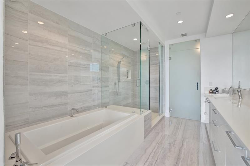 100 E Las Olas Boulevard, Unit 4301, Fort Lauderdale, FL 33301 Photo