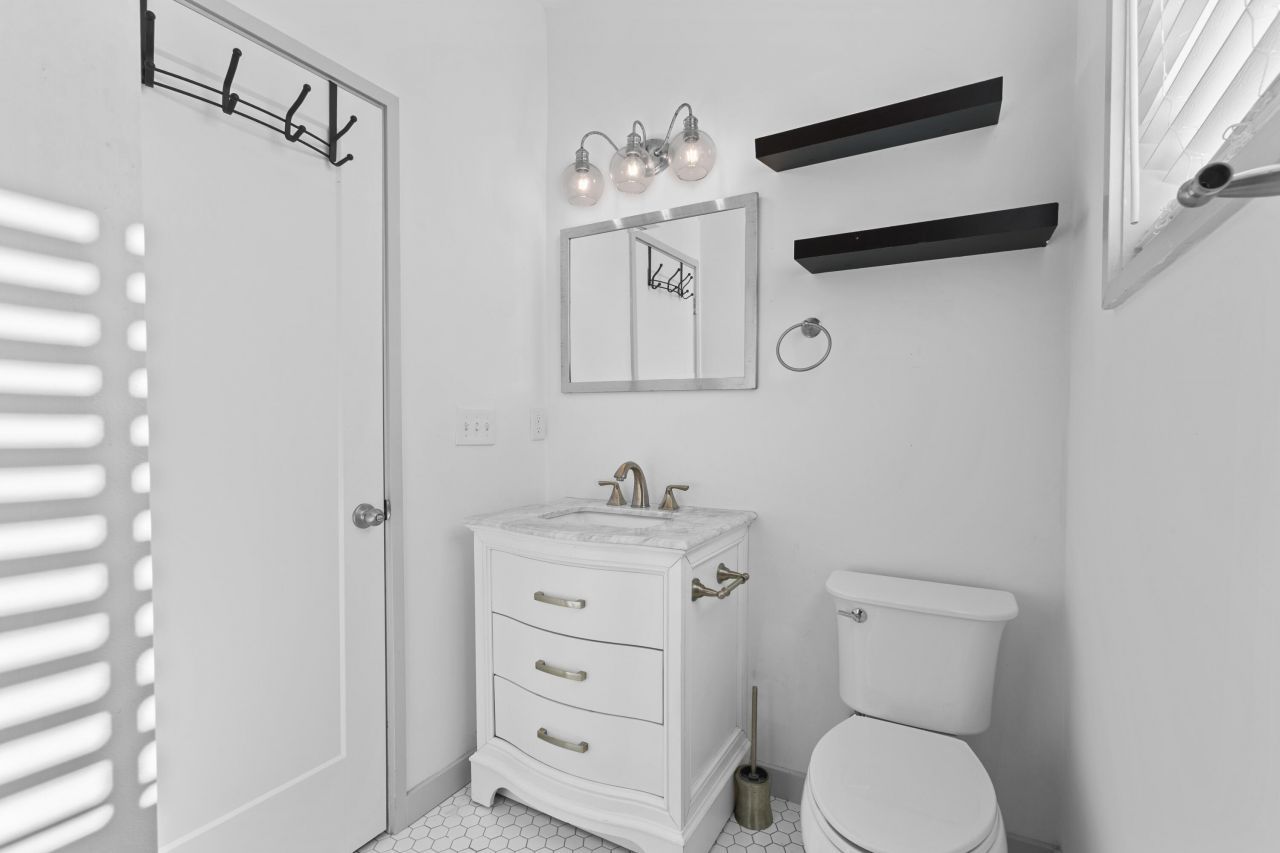 29 Hanover Street Photo 14