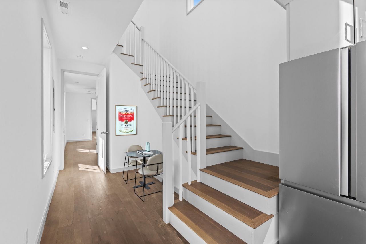 29 Hanover Street Photo 15