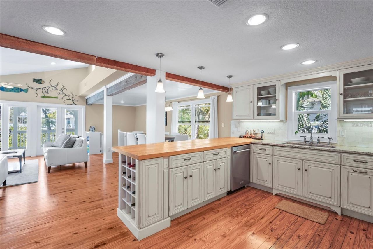 111 Faubel Street, Sarasota, FL 34242 Photo