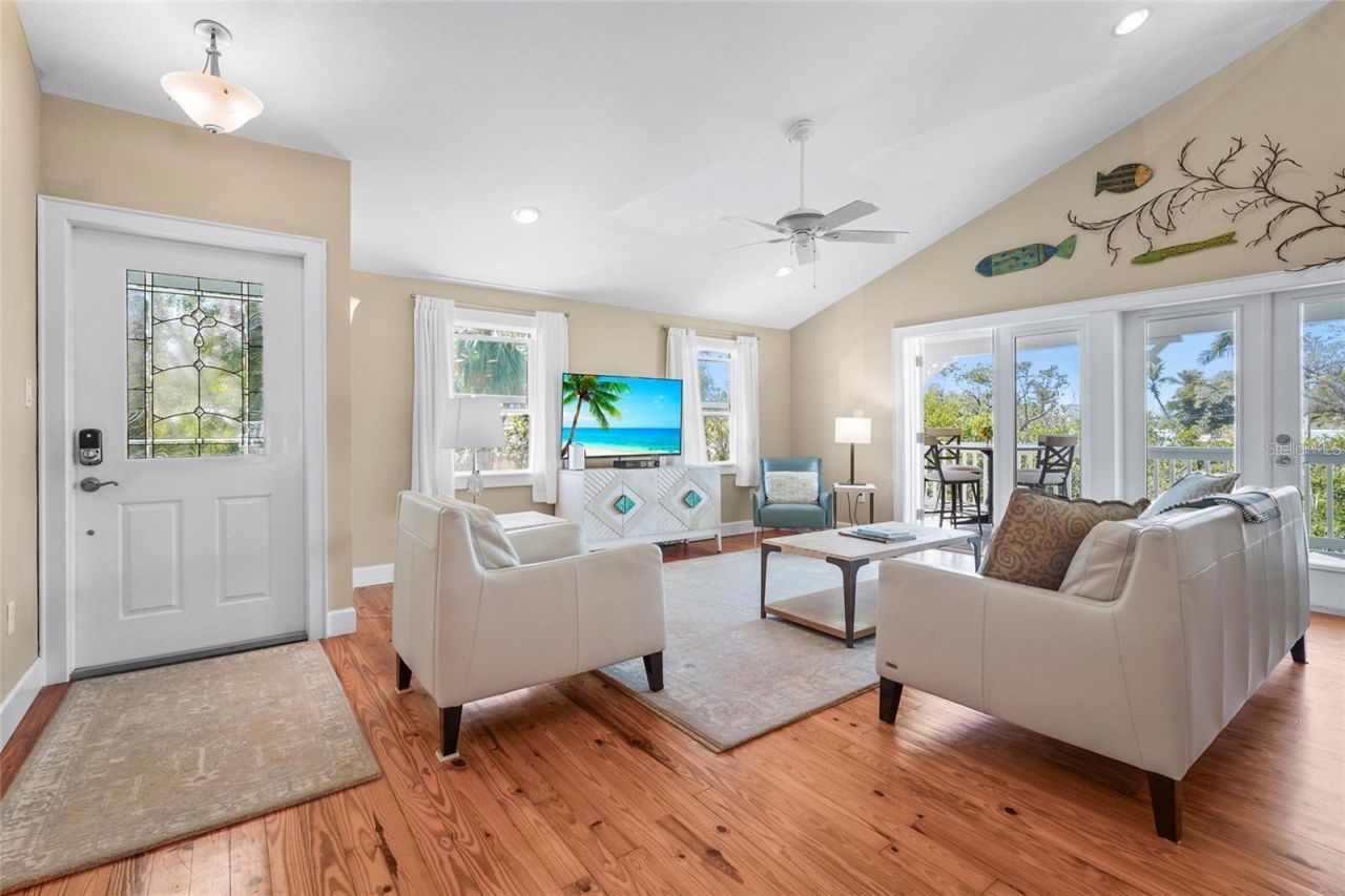 111 Faubel Street, Sarasota, FL 34242 Photo