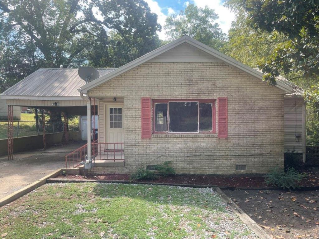 601 W Black Lane, Pocahontas, AR 72455 Main Photo