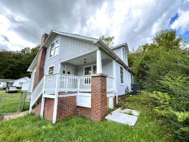 324 Yaden Street, Cumberland, KY 40823