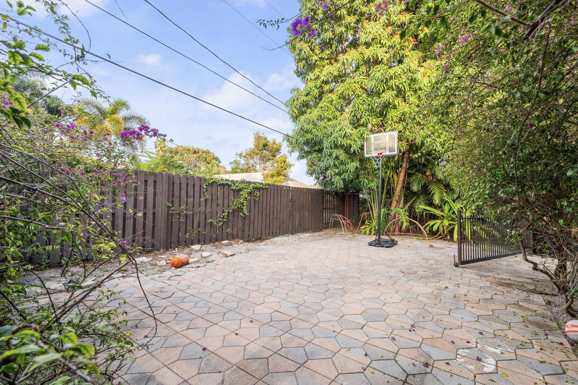 643 36th Street, West Palm Beach, FL 33407 Photo