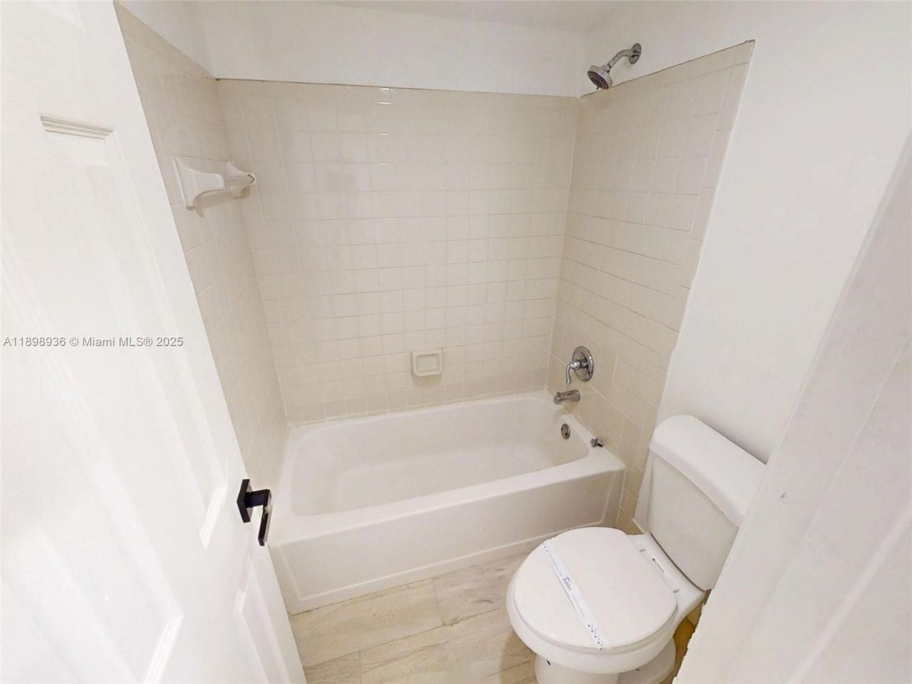 20230 NE 3rd Ct, Unit 6, Miami, FL 33179 Photo