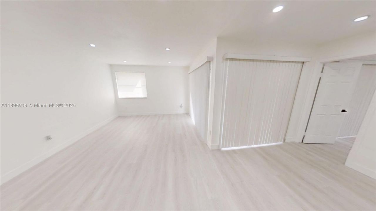 20230 NE 3rd Ct, Unit 6, Miami, FL 33179 Photo