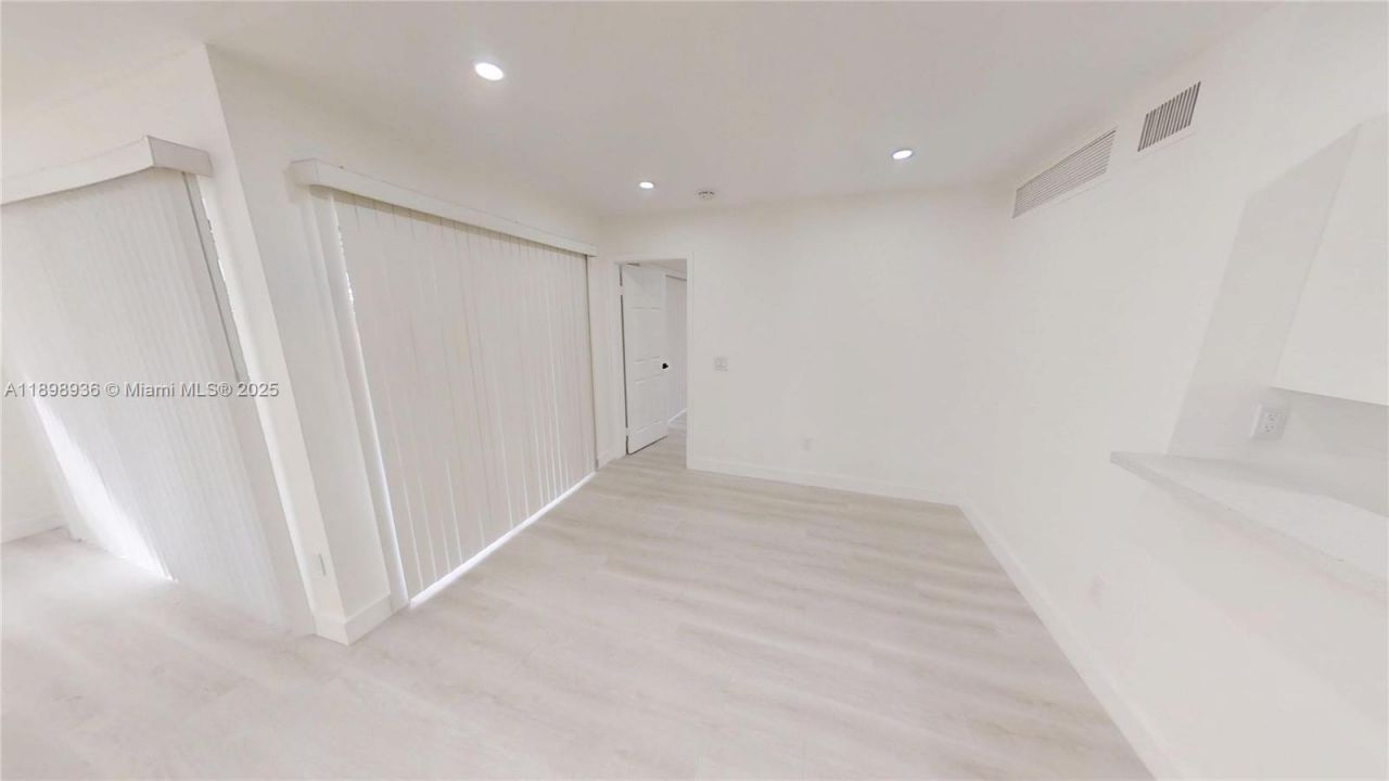 20230 NE 3rd Ct, Unit 6, Miami, FL 33179 Photo