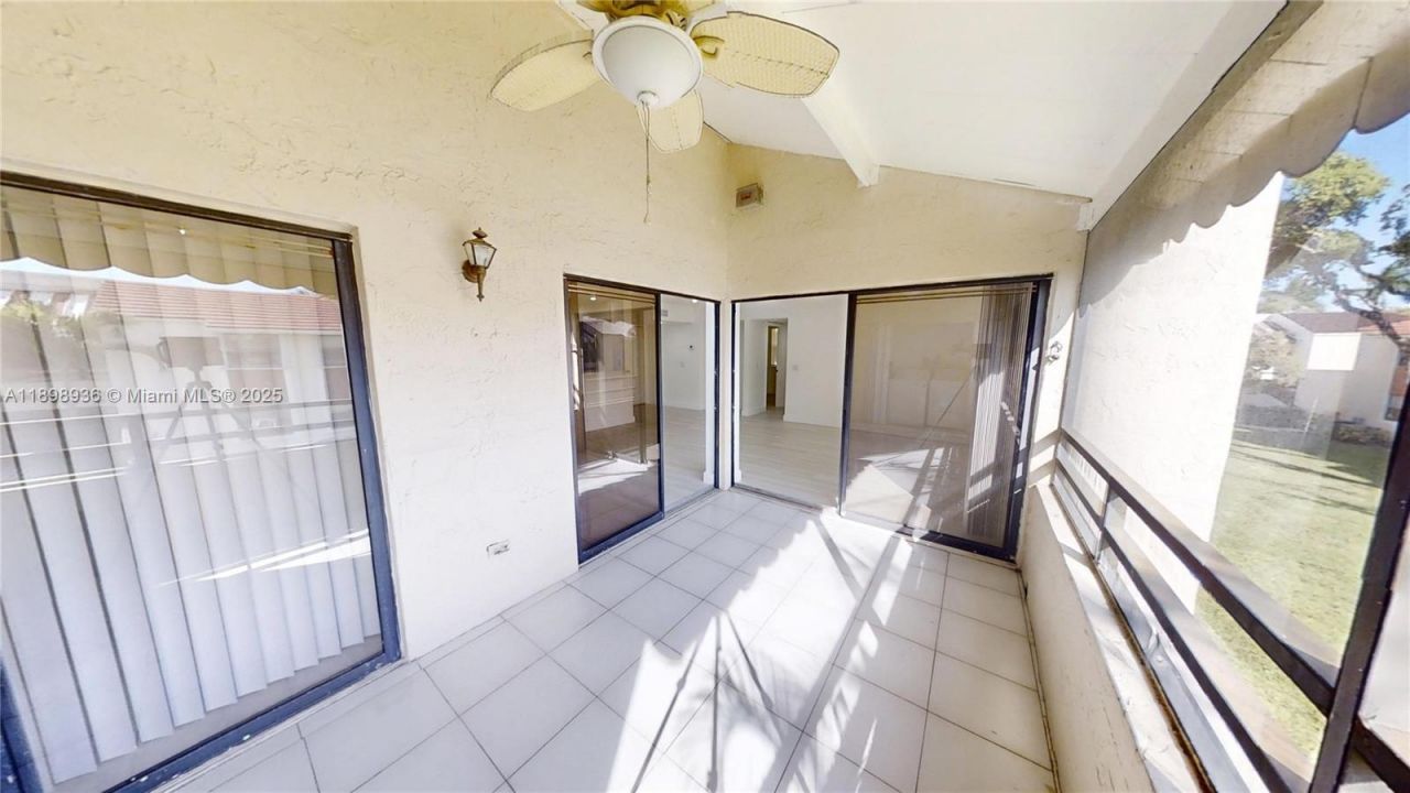 20230 NE 3rd Ct, Unit 6, Miami, FL 33179 Photo