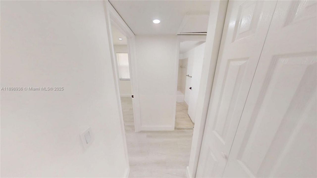 20230 NE 3rd Ct, Unit 6, Miami, FL 33179 Photo