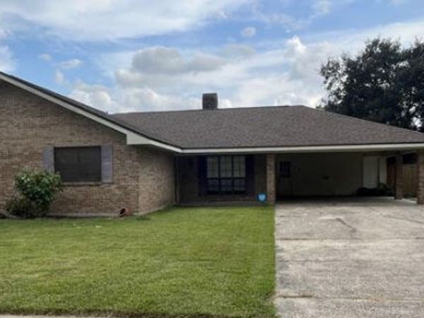 102 Crocus Lane , Lafayette, LA 70507