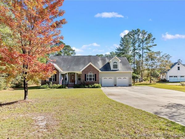 6944 Point East Drive, Fayetteville, NC 28306