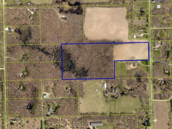 5725 Whitneyville Avenue SE, Alto, MI 49302