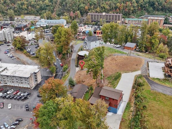 W Holly Ridge Lot 5, Gatlinburg, TN 37738