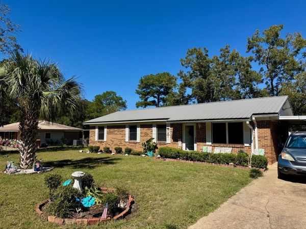 112 Oglesby Avenue, Crestview, FL 32536