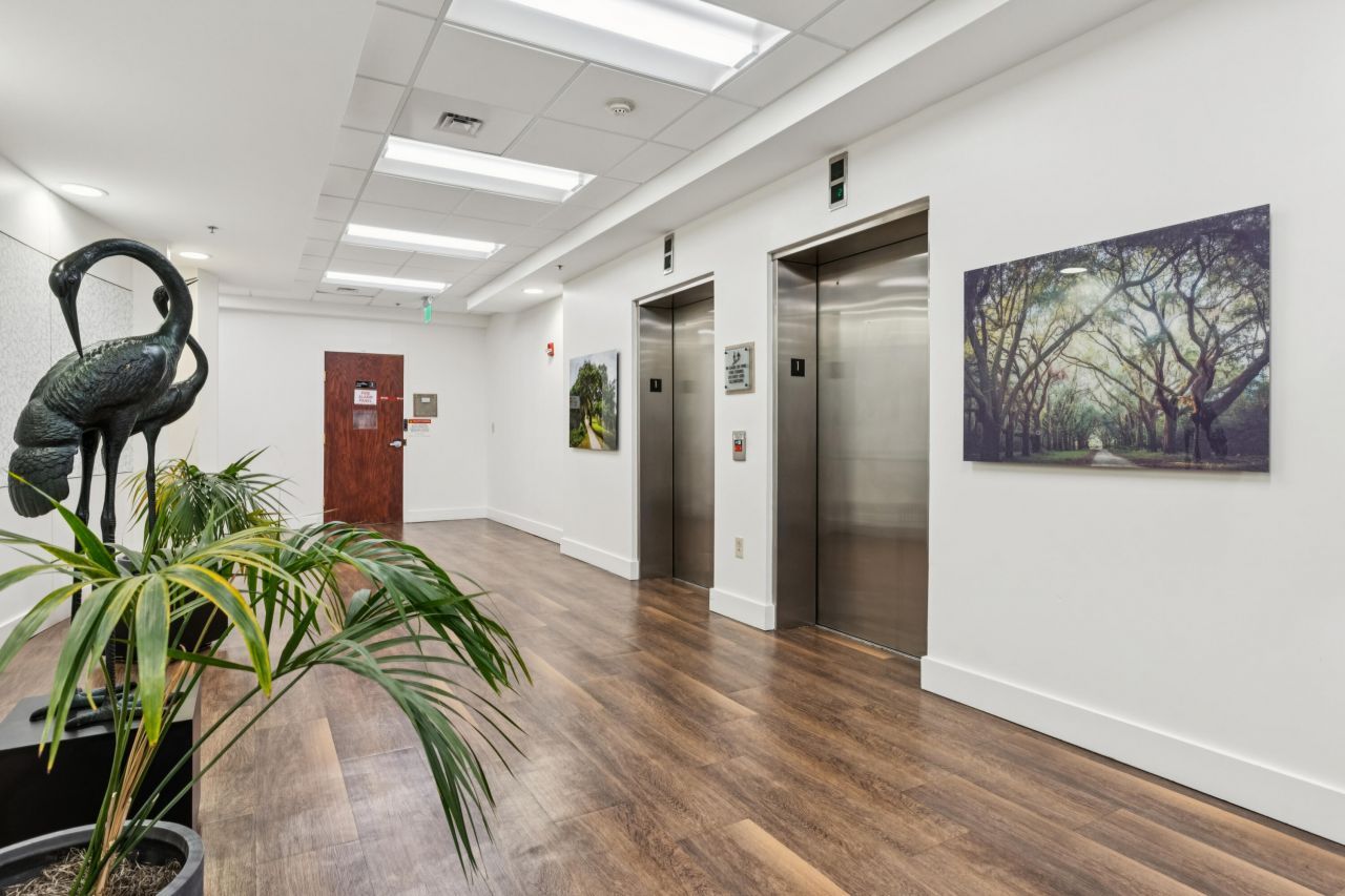 3875 Faber Place Drive Photo 8