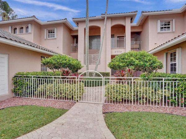 2770 NE 15th, Unit 201, Fort Lauderdale, FL 33304