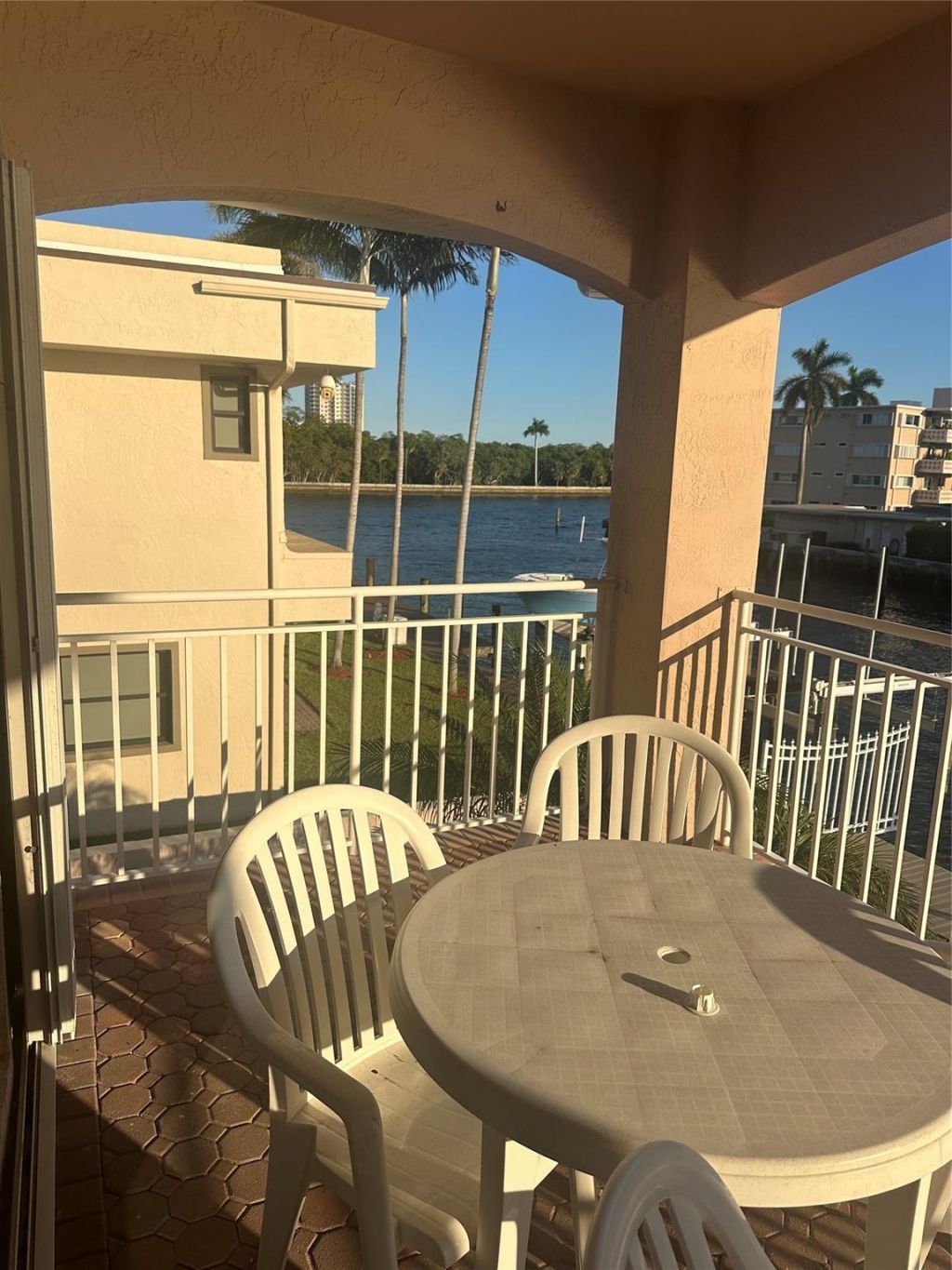 2770 NE 15th, Unit 201, Fort Lauderdale, FL 33304 Photo
