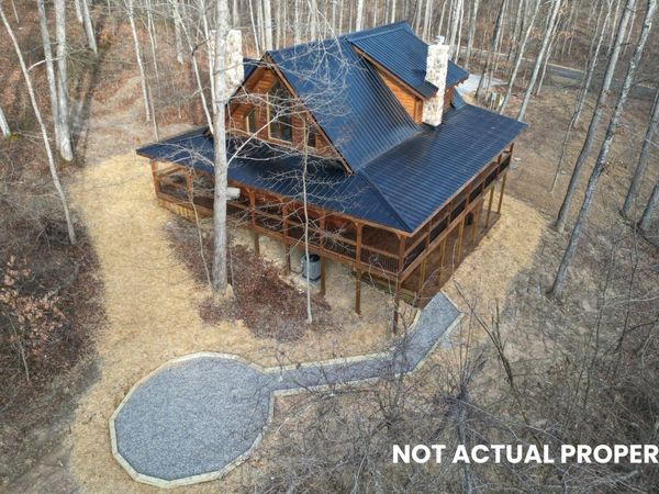 28578 Hawthorne Way, Logan, OH 43138