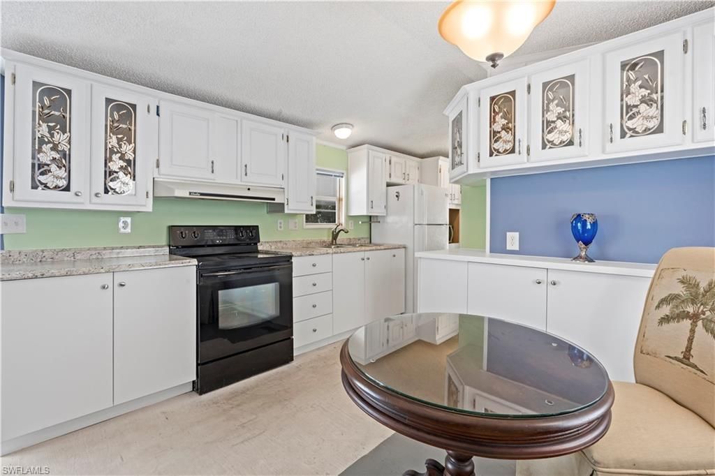 5756 Pink Panther Dr, Fort Myers, FL 33908 Photo