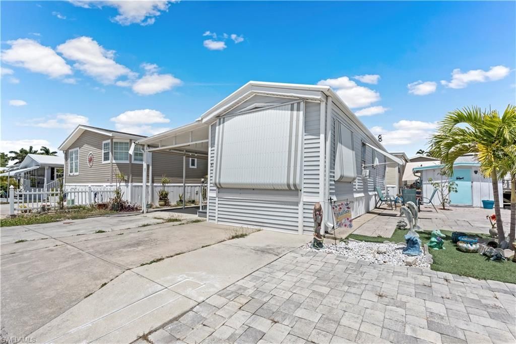 5756 Pink Panther Dr, Fort Myers, FL 33908 Photo