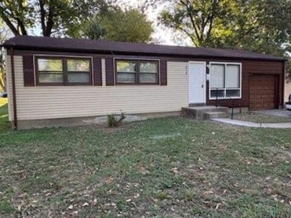 9710 Calumet Drive, St Louis, MO 63137