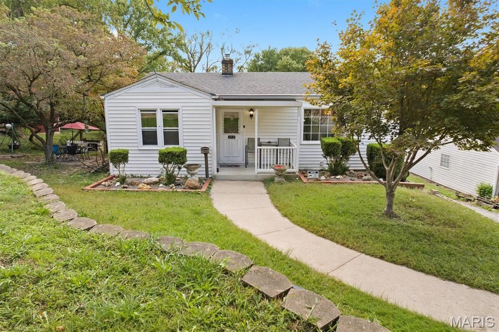 312 E Ofallon Drive, Caseyville, IL 62232 Main Photo