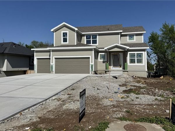 20727 Emerald Street, Spring Hill, KS 66083