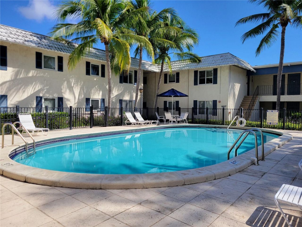 8609 SW 68th Ct, Unit 5, Pinecrest, FL 33156 Photo