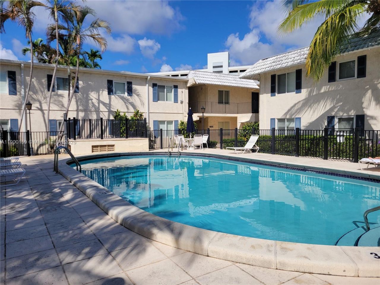 8609 SW 68th Ct, Unit 5, Pinecrest, FL 33156 Photo