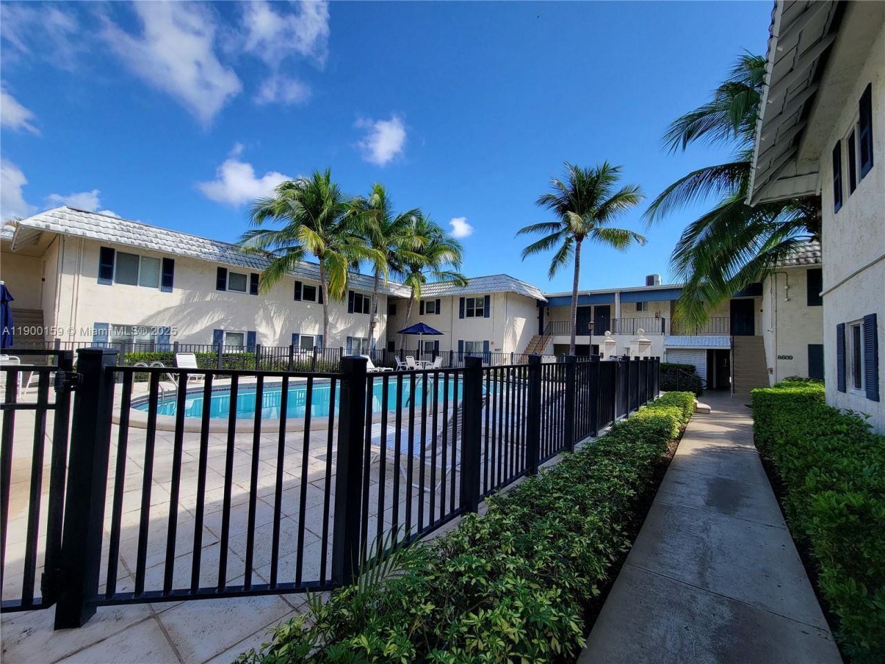 8609 SW 68th Ct, Unit 5, Pinecrest, FL 33156 Photo