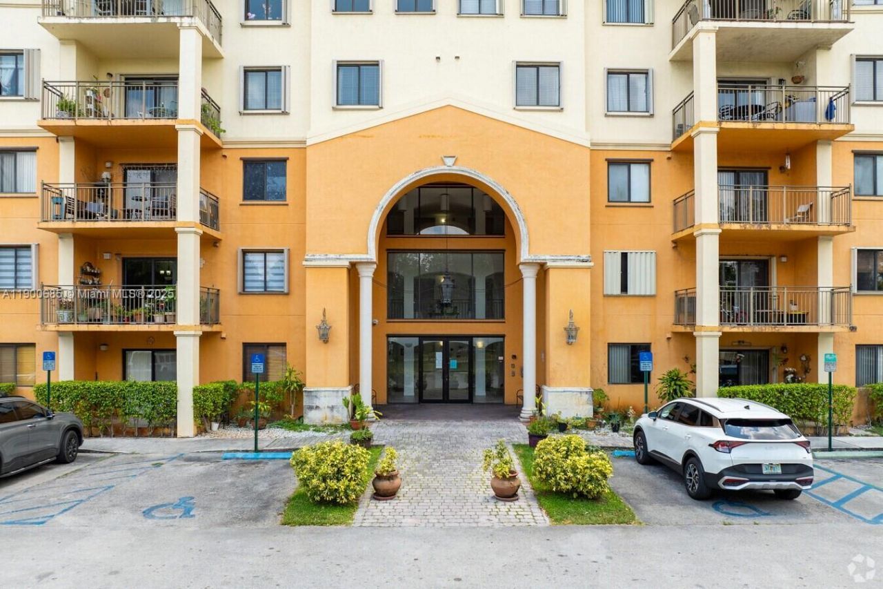 9340 Fontainebleau Blvd, Unit W206, Miami, FL 33172 Photo